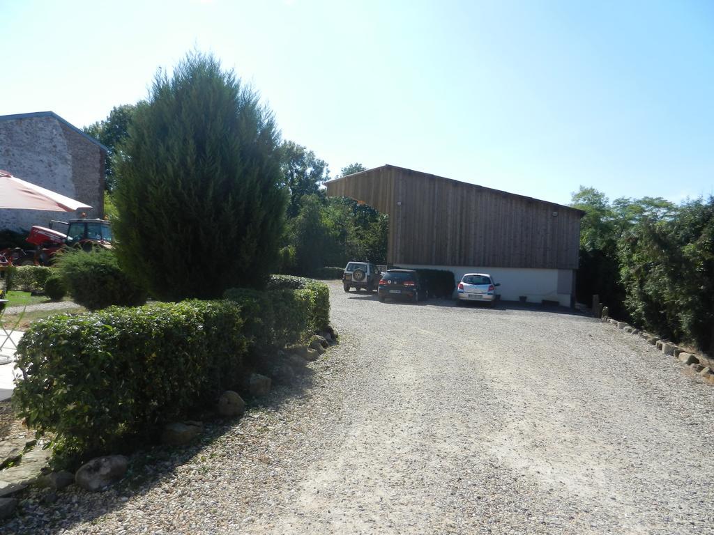 Chambre D'Elisabeth A La Ferme Montépilloy Exterior foto